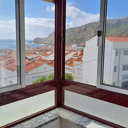 Apt Nazare בית אירוח נאזרה